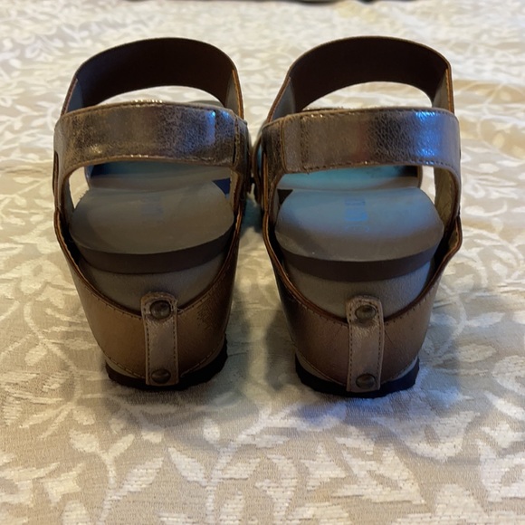 Wedges - Picture 5 of 6